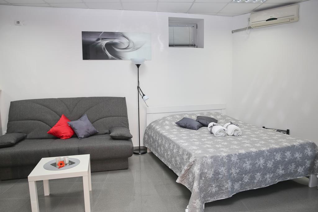 Apartments Qualitas โกตอร์ ภายนอก รูปภาพ