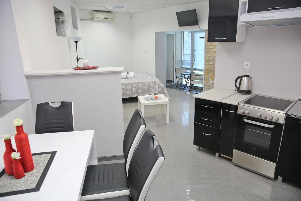 Apartments Qualitas โกตอร์ ภายนอก รูปภาพ