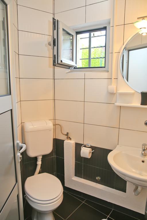 Apartments Qualitas โกตอร์ ภายนอก รูปภาพ
