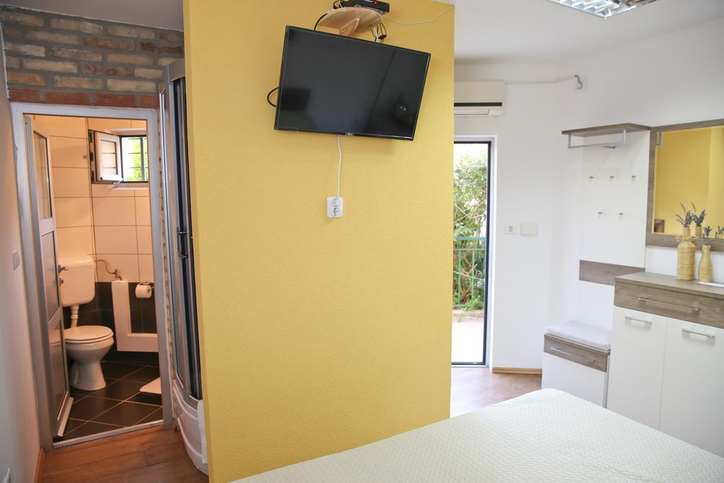 Apartments Qualitas โกตอร์ ภายนอก รูปภาพ