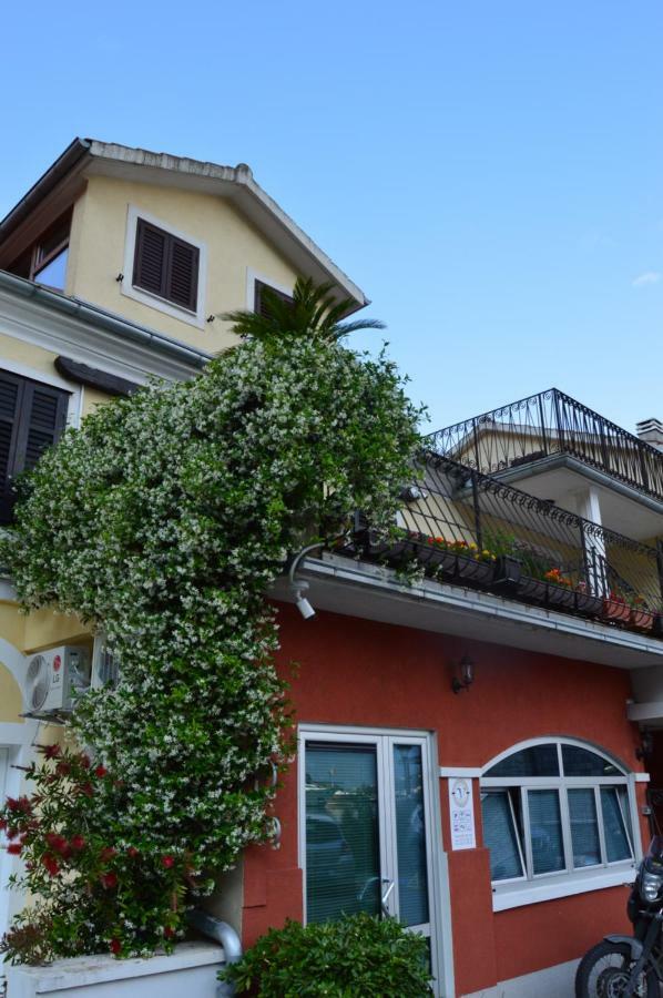 Apartments Qualitas โกตอร์ ภายนอก รูปภาพ